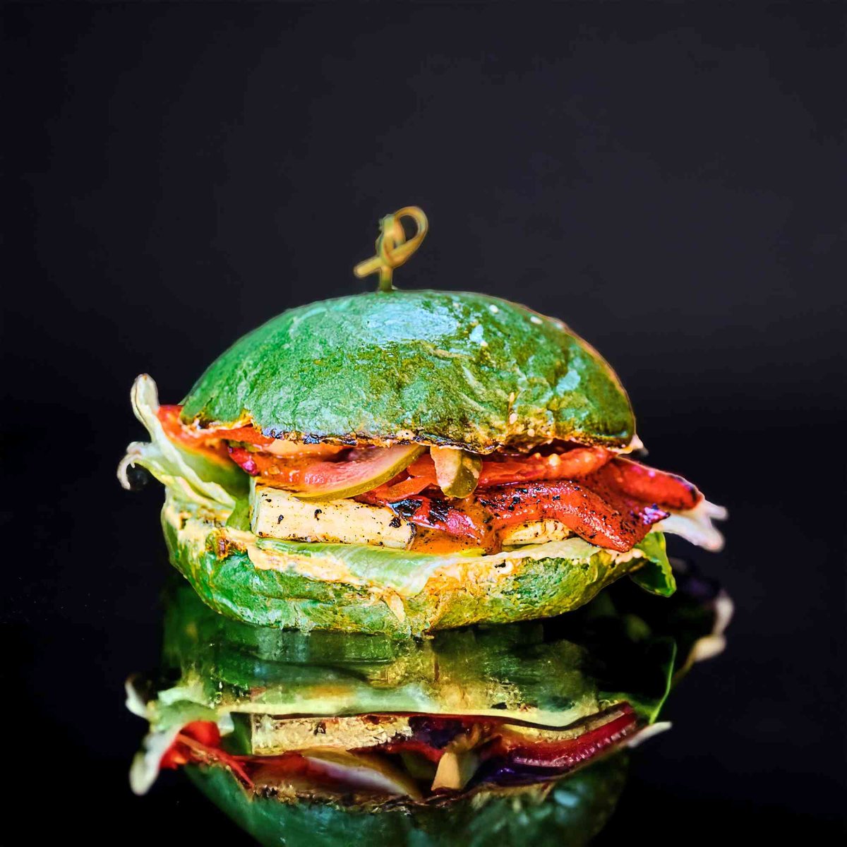 Veggie halloumi burger