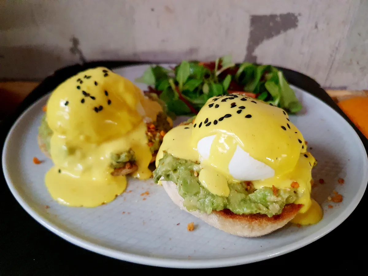LCS Avo Benedict