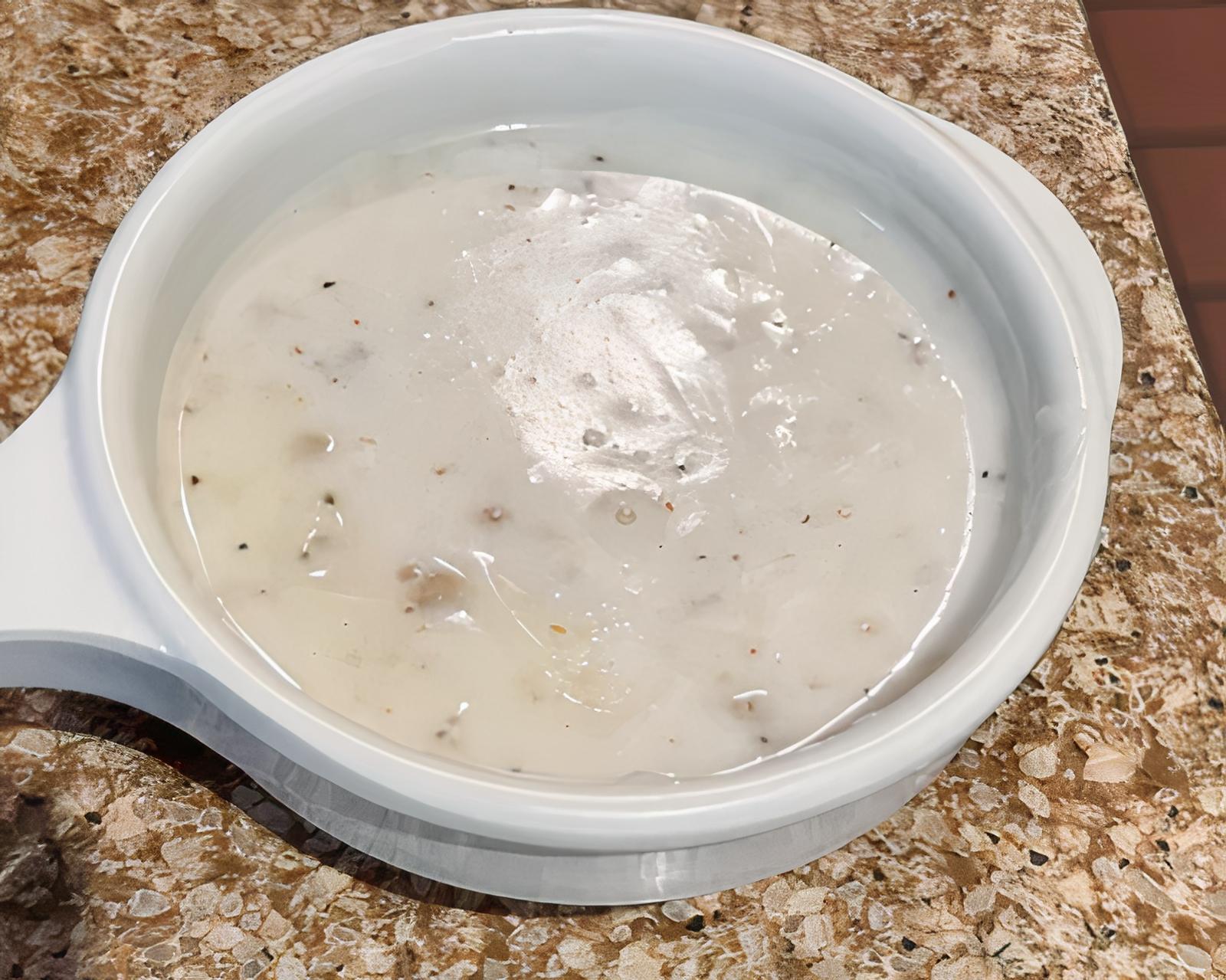8oz Cup of Plain Gravy