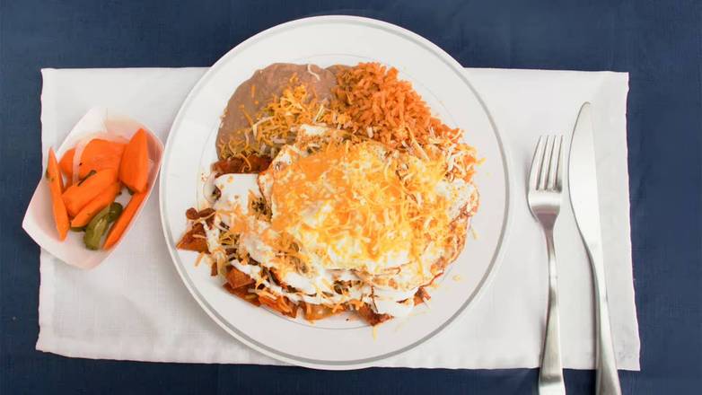 Chilaquiles w/ Huevo Plate