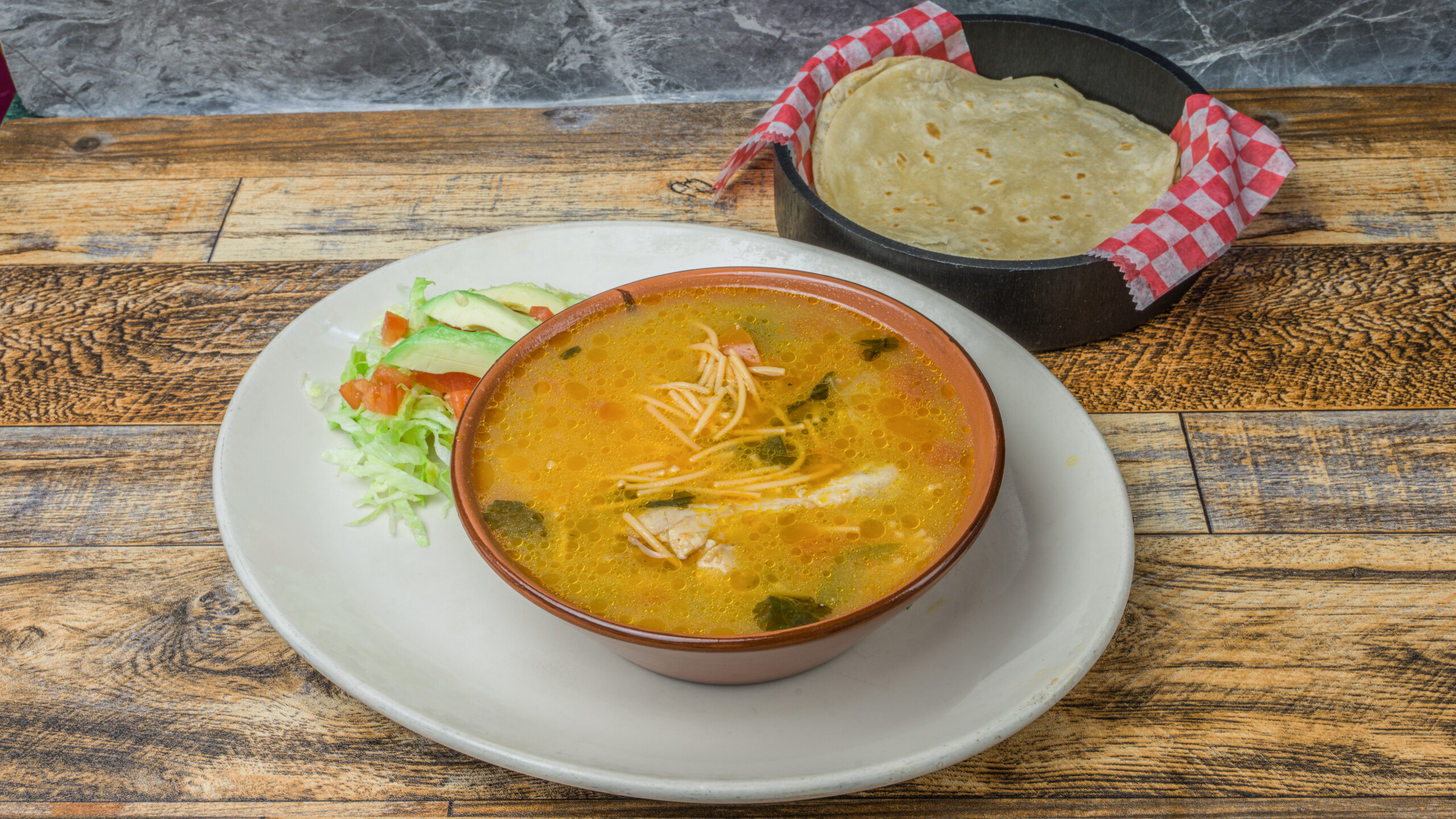 Fideo Con Pollo