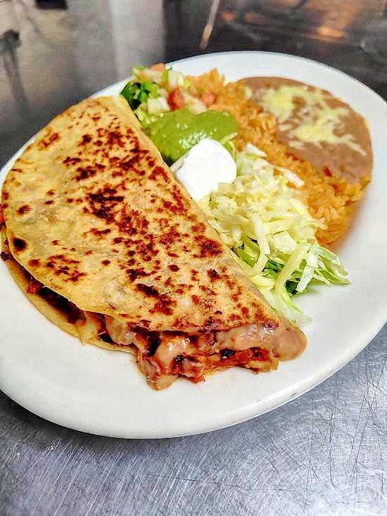 Quesadilla Al Pastor