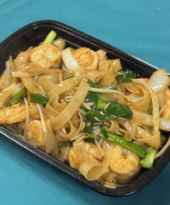 Shrimp Chow Fun (Flat and wide)