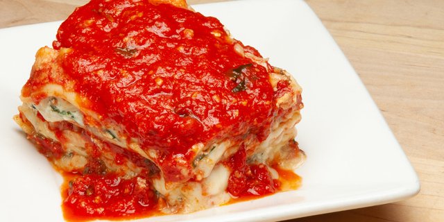 Entree Lasagna w/ Marinara Sauce