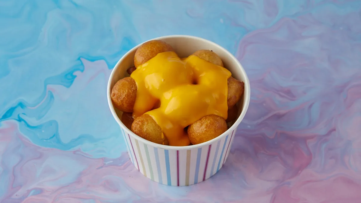 Λουκουμάδες με Cheddar