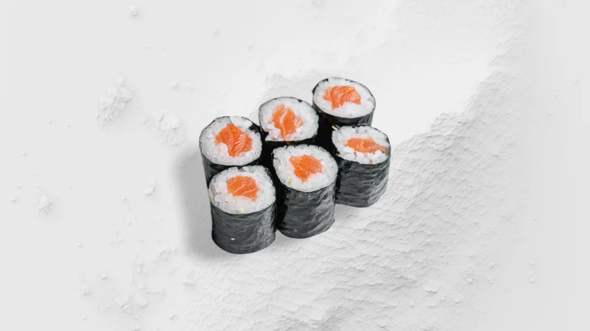 Füstölt lazac maki (6db)