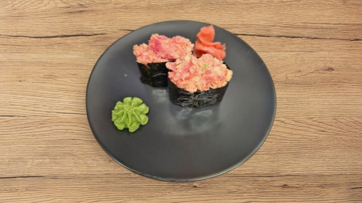 Tonhal saláta nigiri