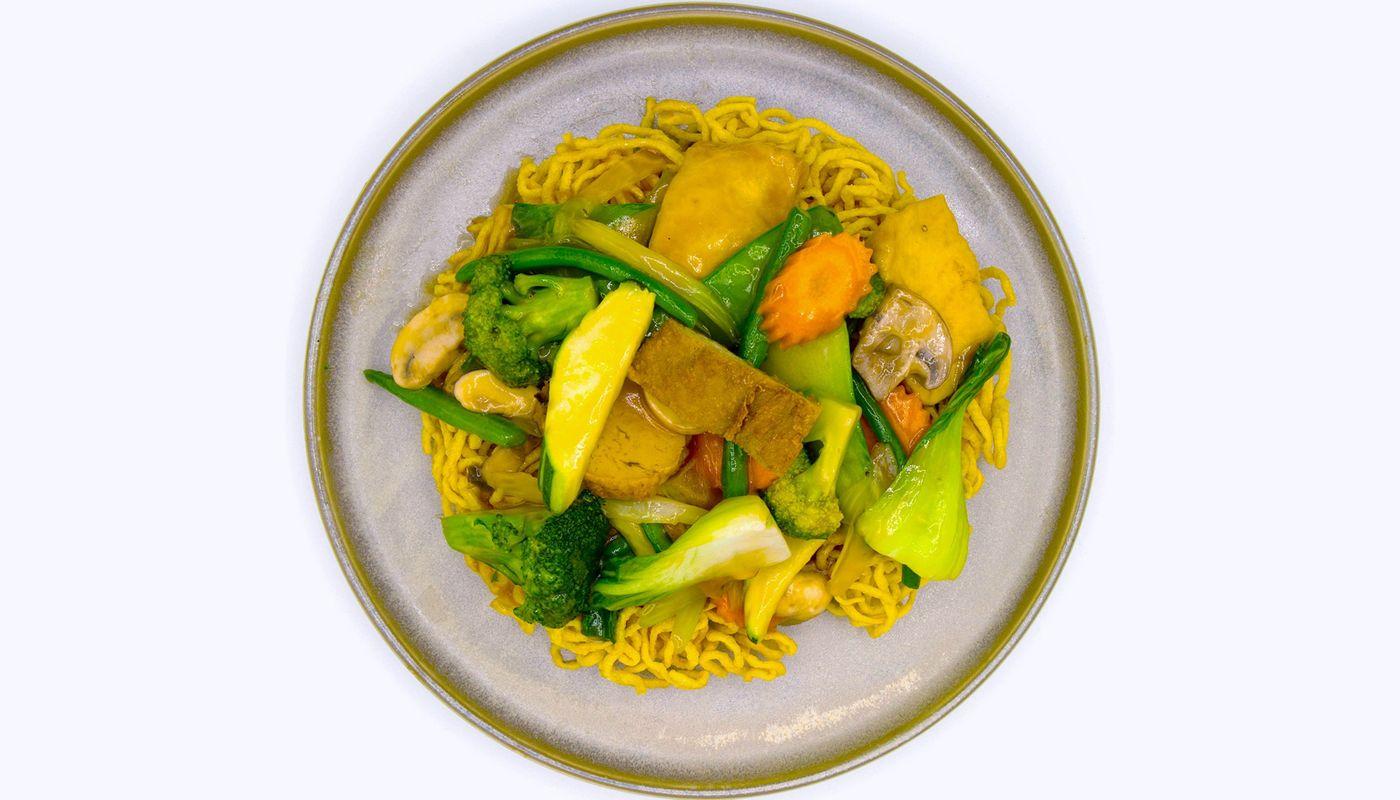 50. Crispy Yellow Noodle Braised Vegetable Combination (Mì Xào Dòn)