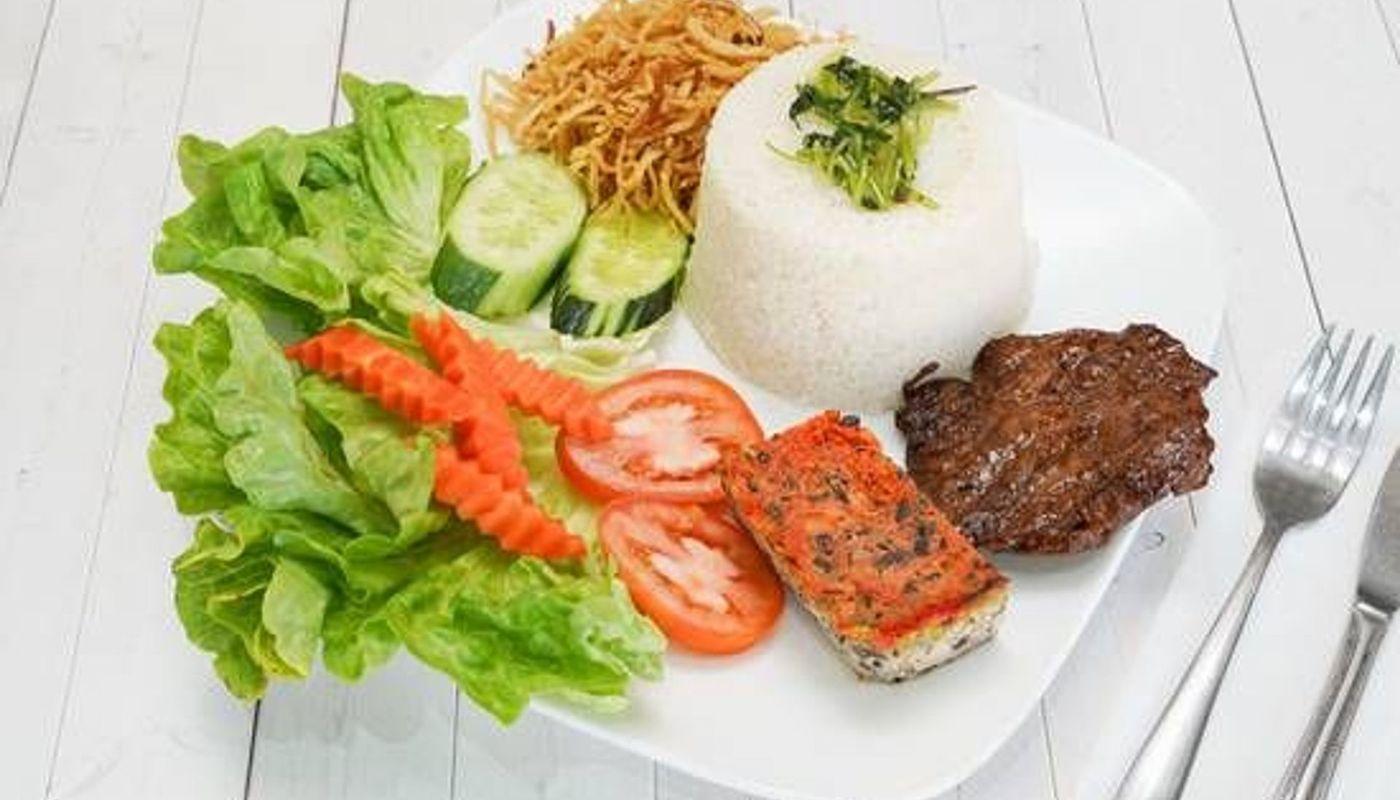 59. The Vietnamese Broken Rice Plate