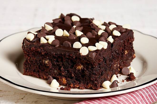 BUTTERMILK DOUBLE CHOCOLATE CAKE SLICE