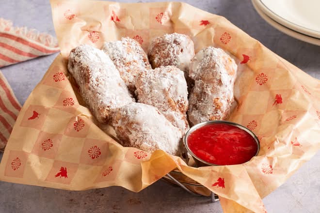 N’AWLINS-STYLE CLASSIC BEIGNETS (BEN-YAYS!)