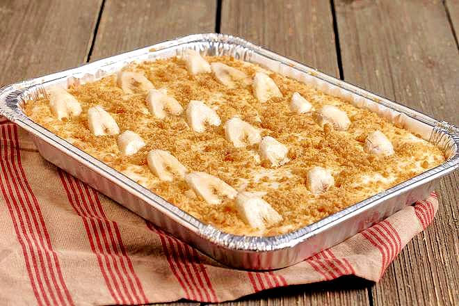 OLD-FASHIONED BANANA PUDDING (Serves up to 16)