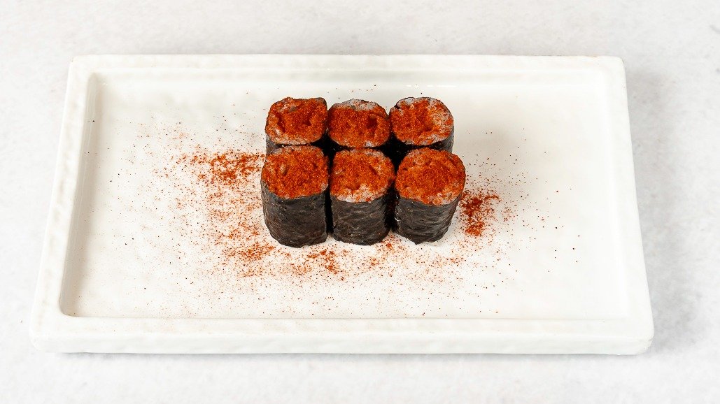 M9. Spicy tuna maki (6 kos)