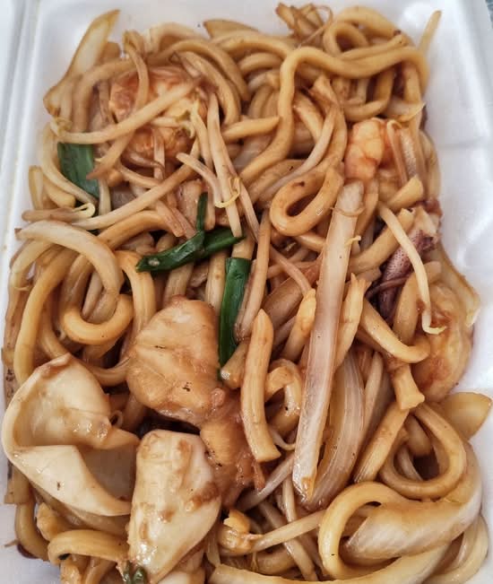 Seafood Wok Tossed U-Don