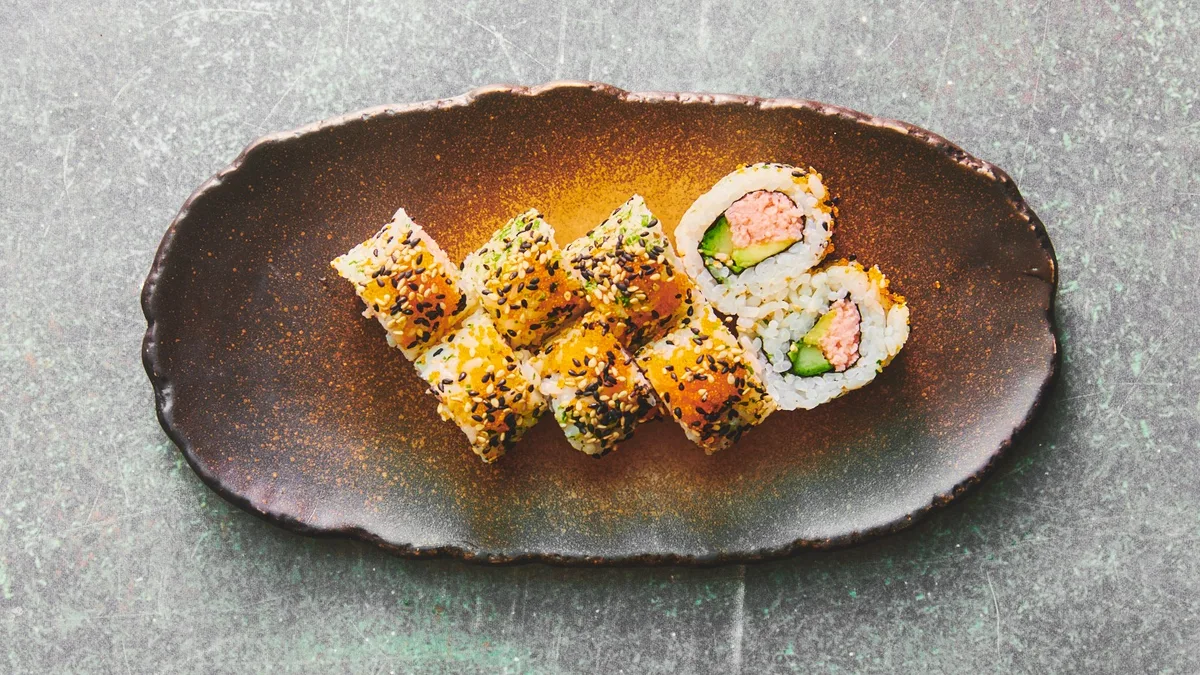 Inside-out maki Cut The Crab
