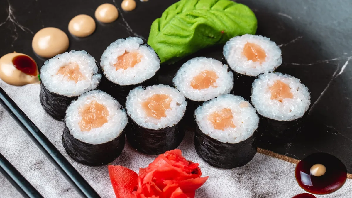 Sake Maki Roll