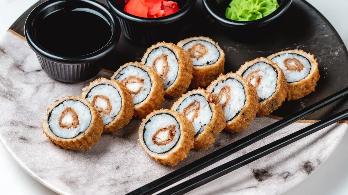 İsti Roll Toyuq ilə