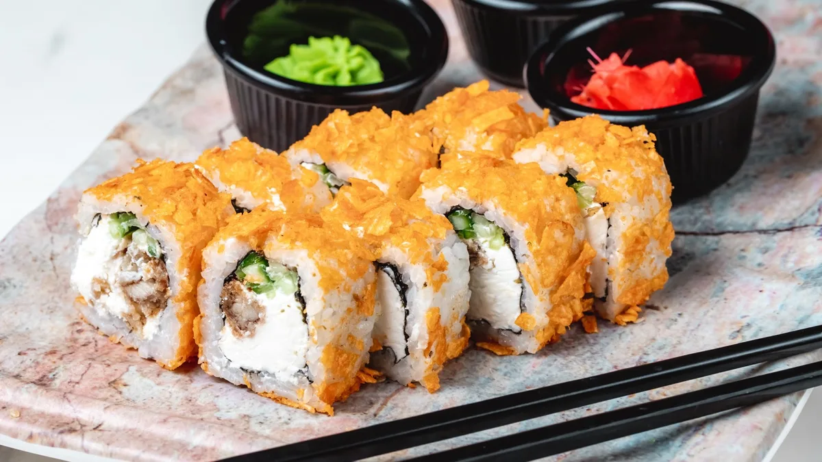 Toyuq ilə Roll