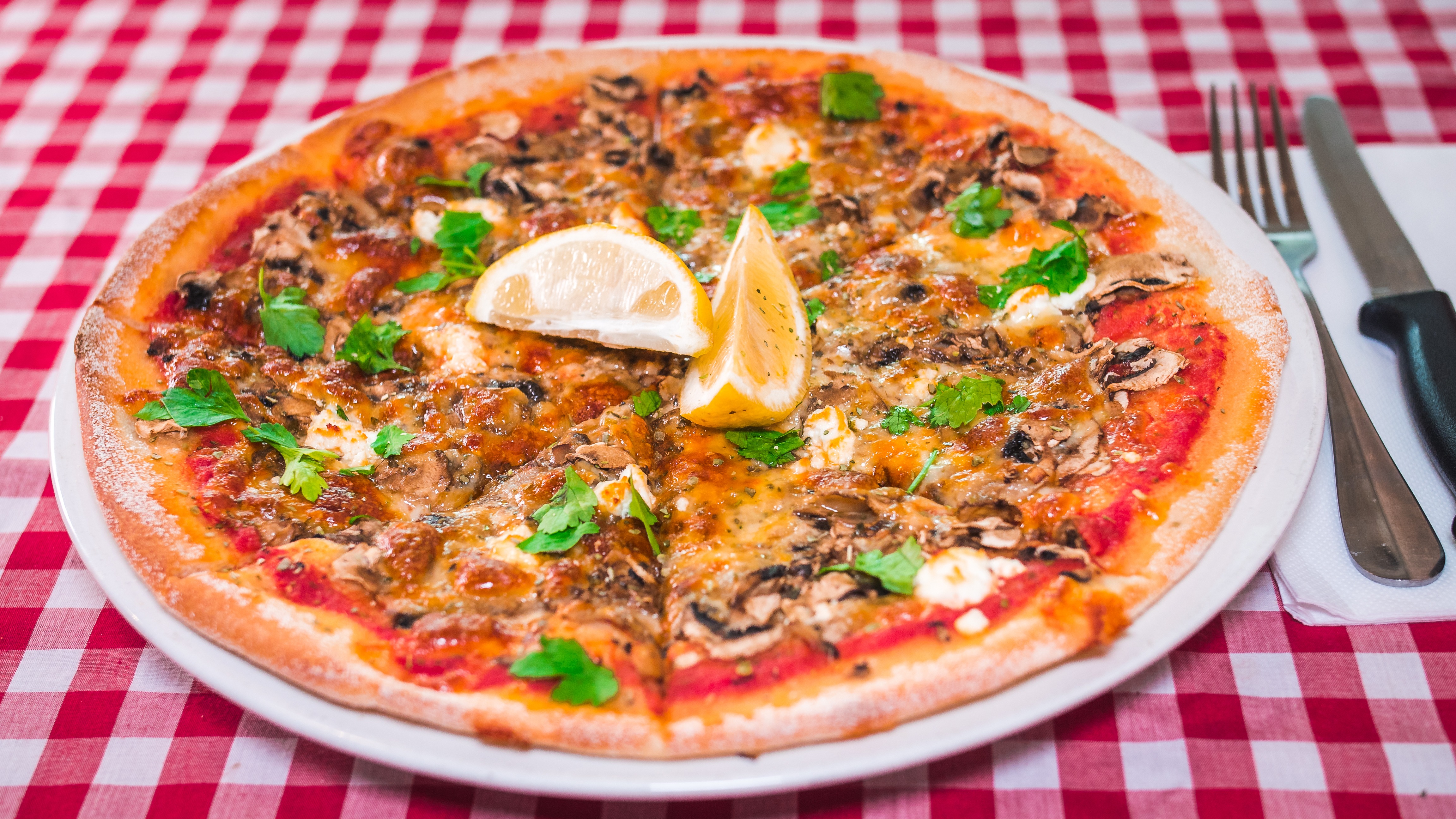 Funghi Pizza - Large