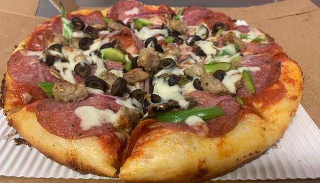 Rigo's Combo Garlic Butter Pan Pizza - Large 14''