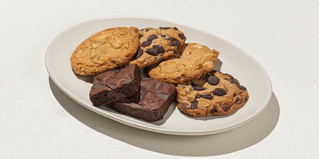 4 Dozen Assorted Desserts
