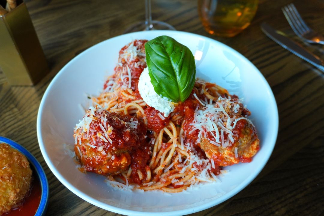 Chitarra with Beef Meatballs