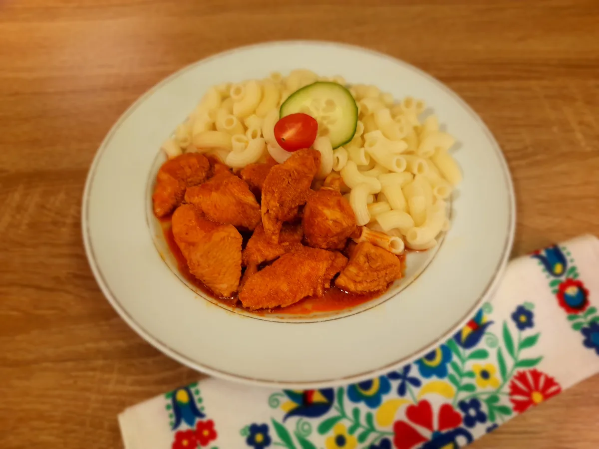 Csirkemell pörkölt