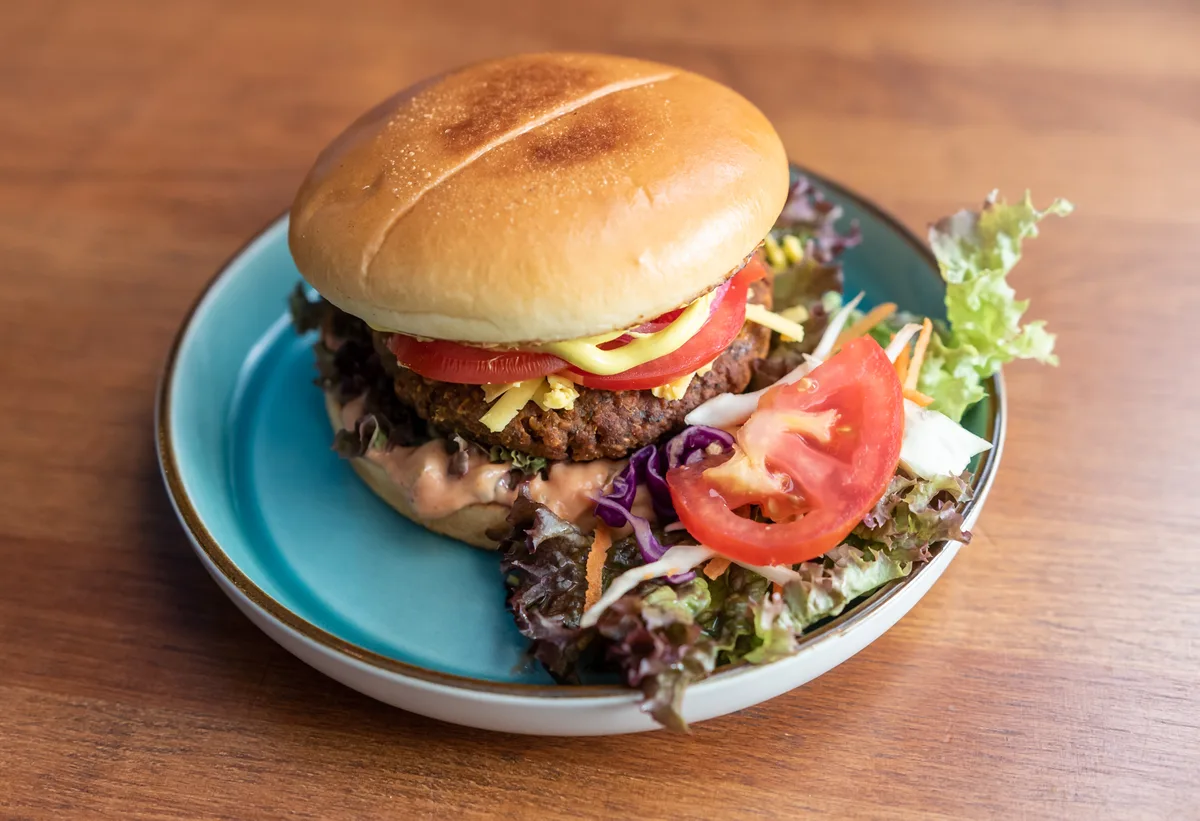 Sajti Pajti Burger / Cheeky Cheeze Burger