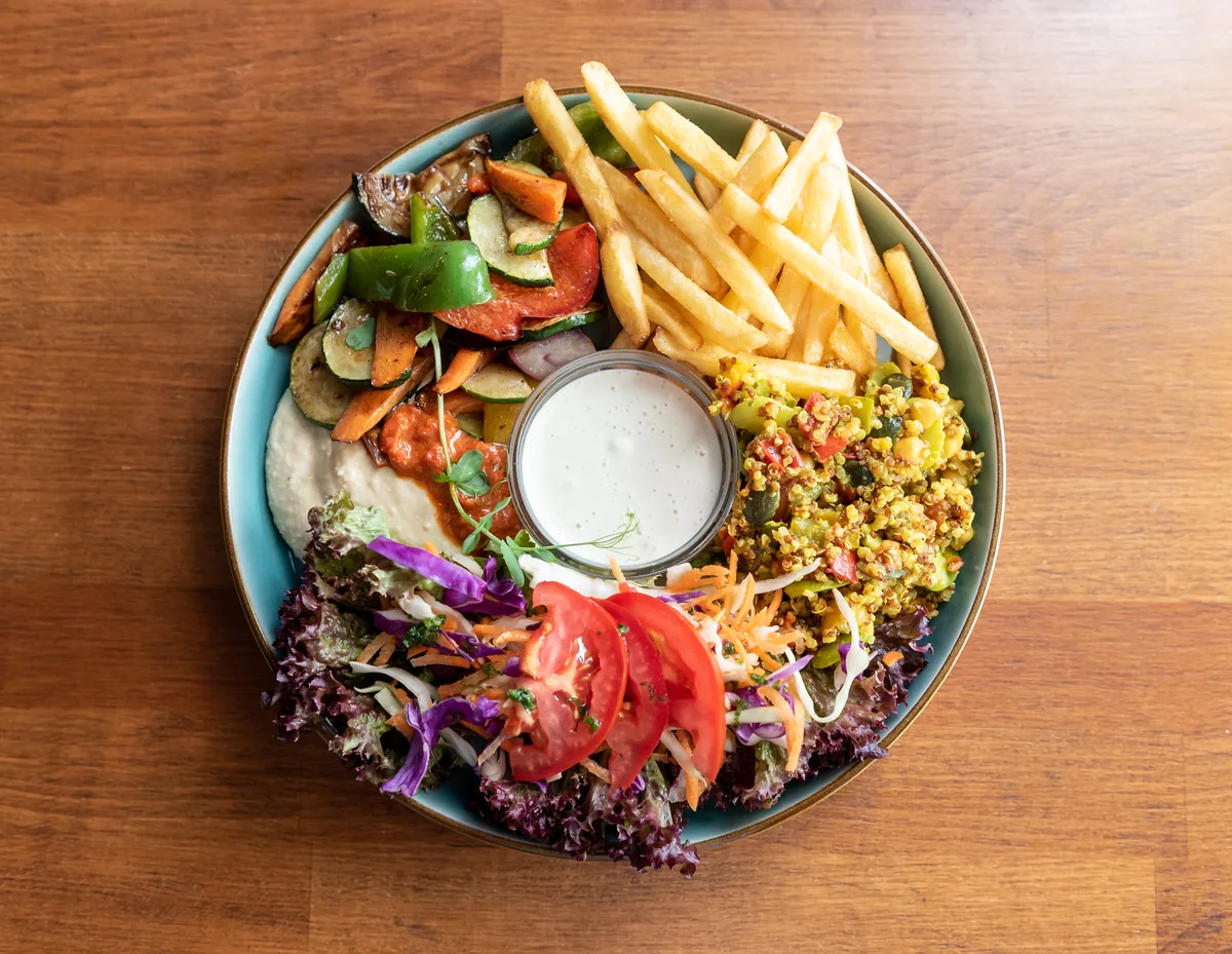 TÁL Grillzöldséges (GM) / Grilled Veggie Plate (GF)