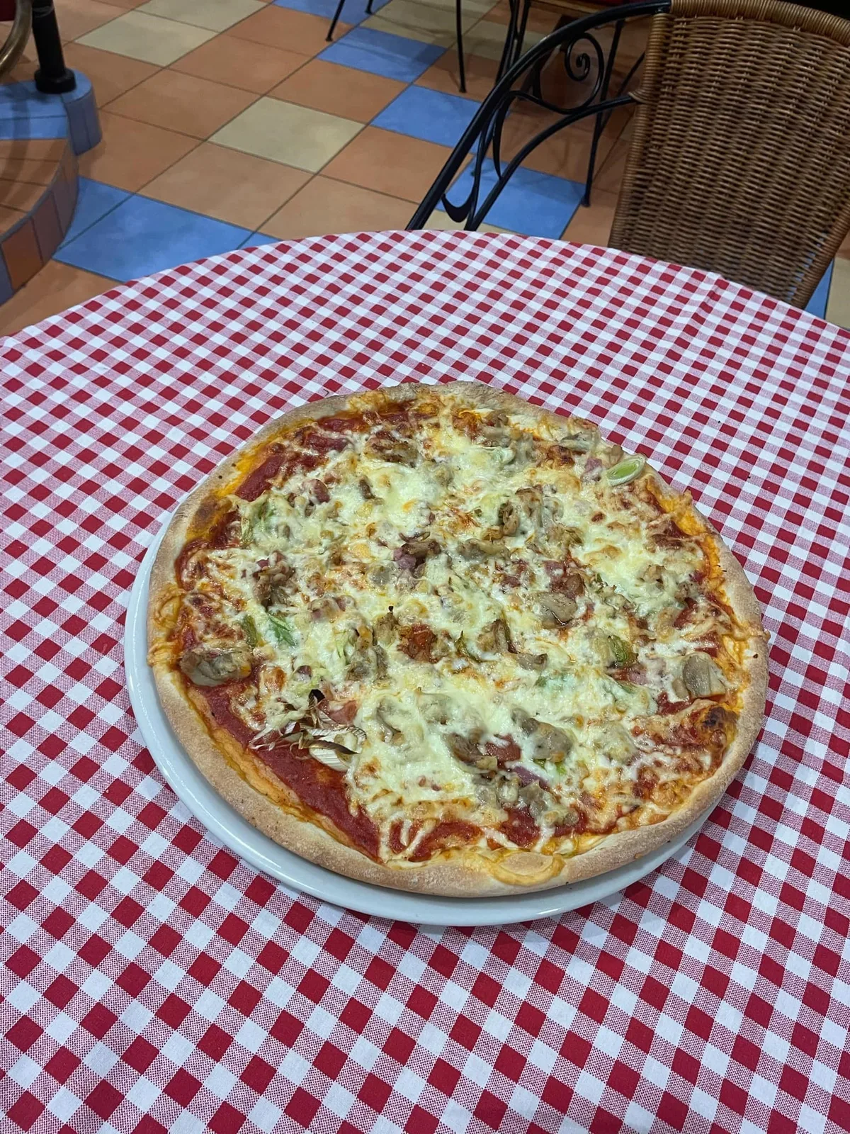 Taco pizza