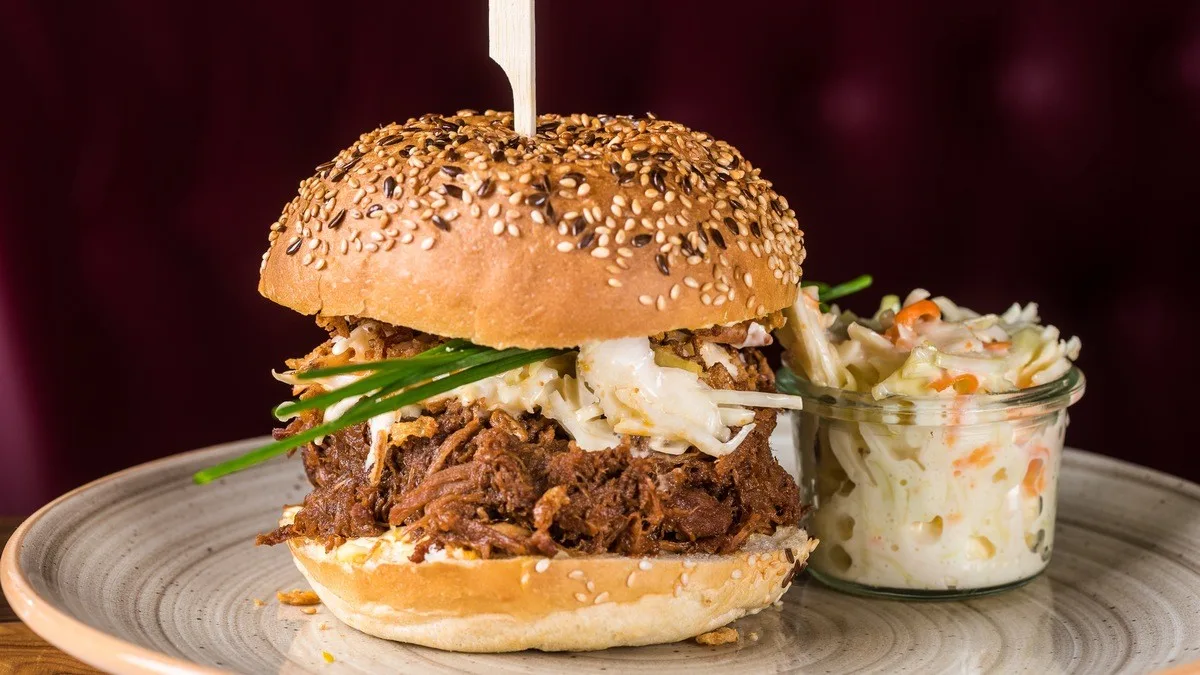 Mack's Pulled Pork Burger