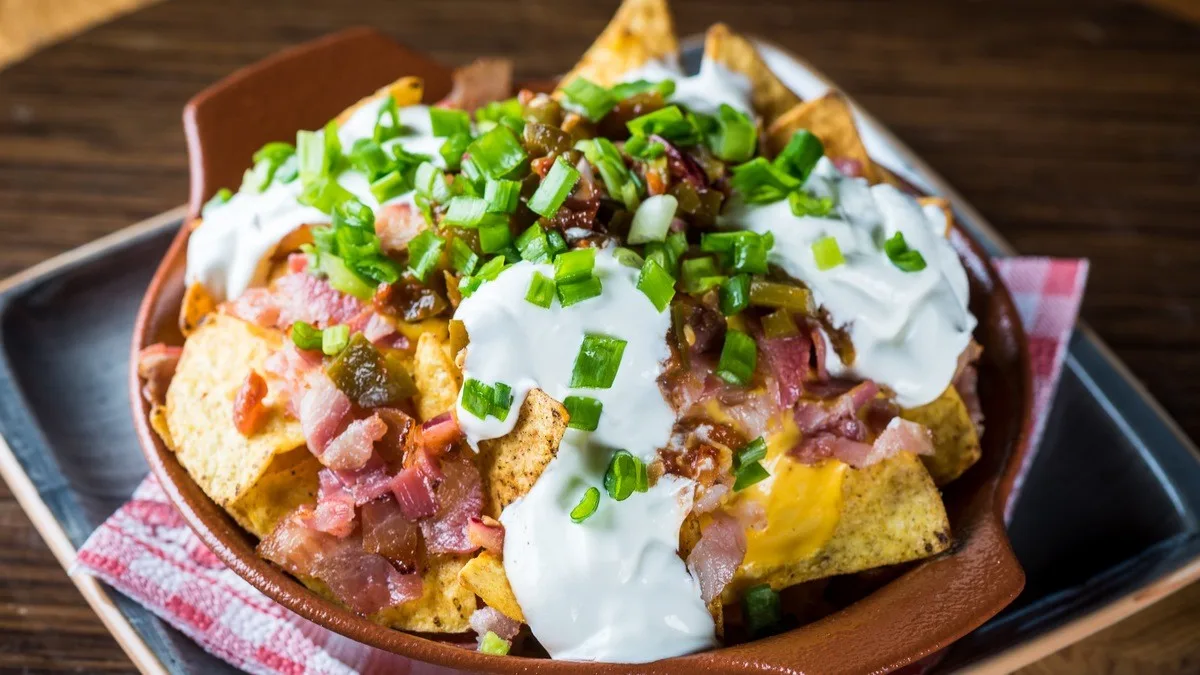 Nachos with Chili and Bacon