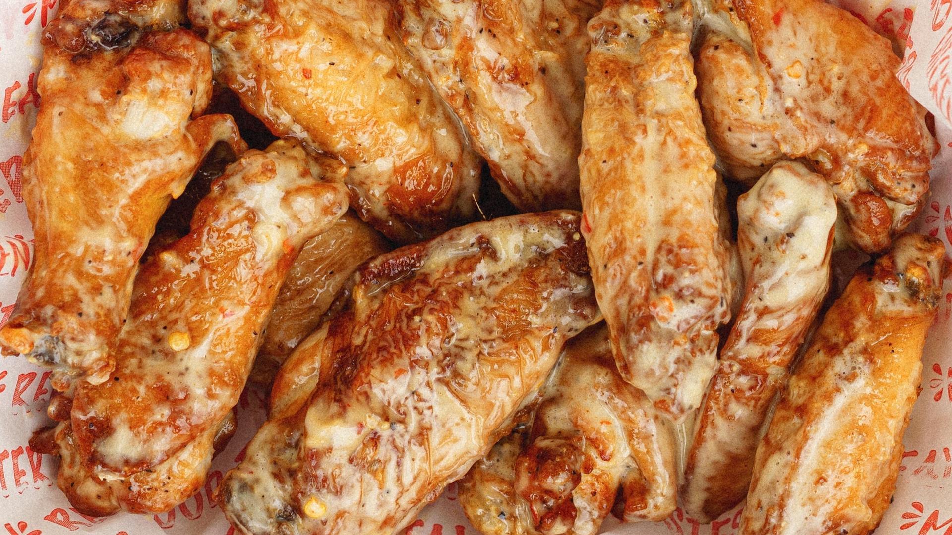 12 TRADITIONAL WINGS