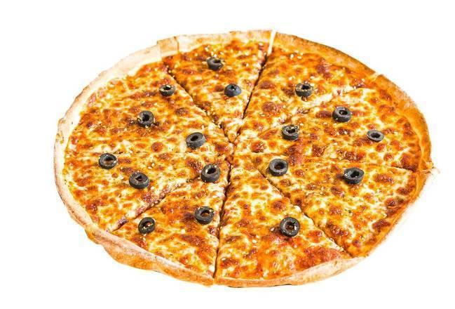 Mad Zaatar and Cheese Pizza