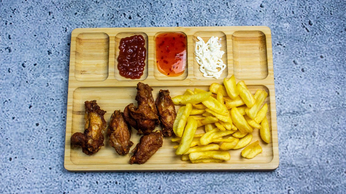 5 Chicken Wings + Fries + Drink