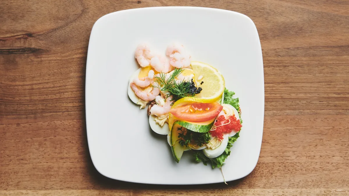 Luksus æg med rejer og mayonnaise