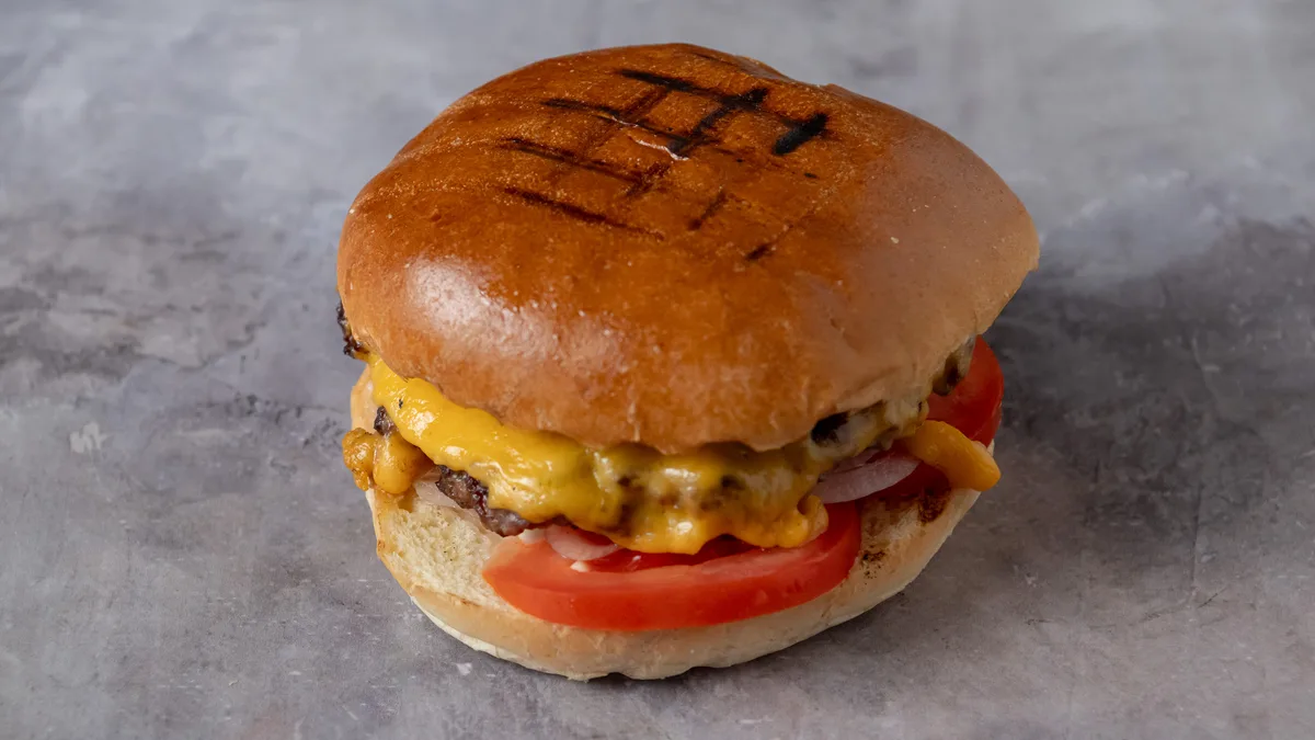 Classic Cheeseburger