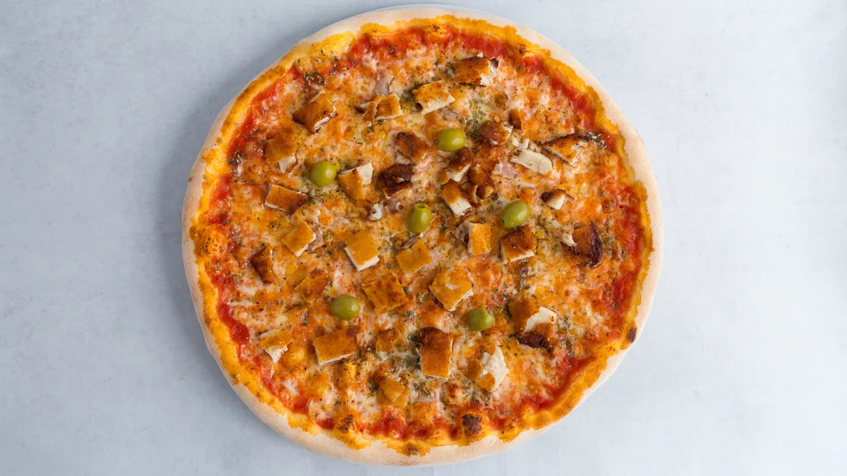 Chicken pizza 28 cm