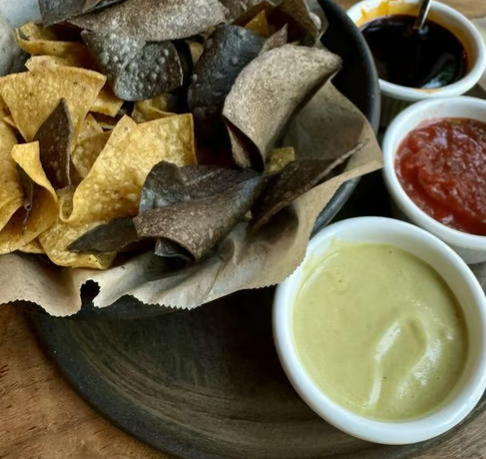 S Chips y Salsa