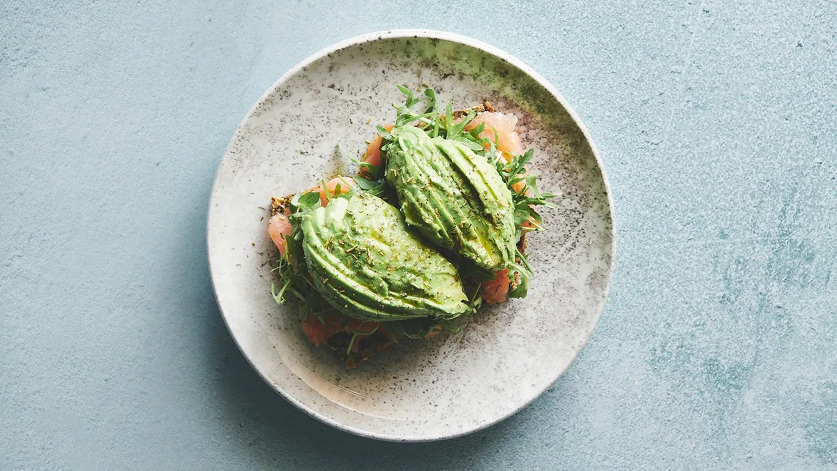 Røget Laks and Avocado Toast - G , L