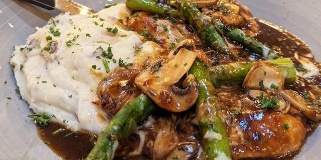 Chicken Marsala and Mushrooms