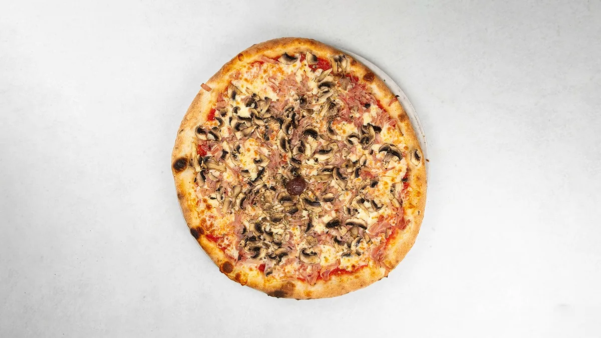 Prosciutto e funghi