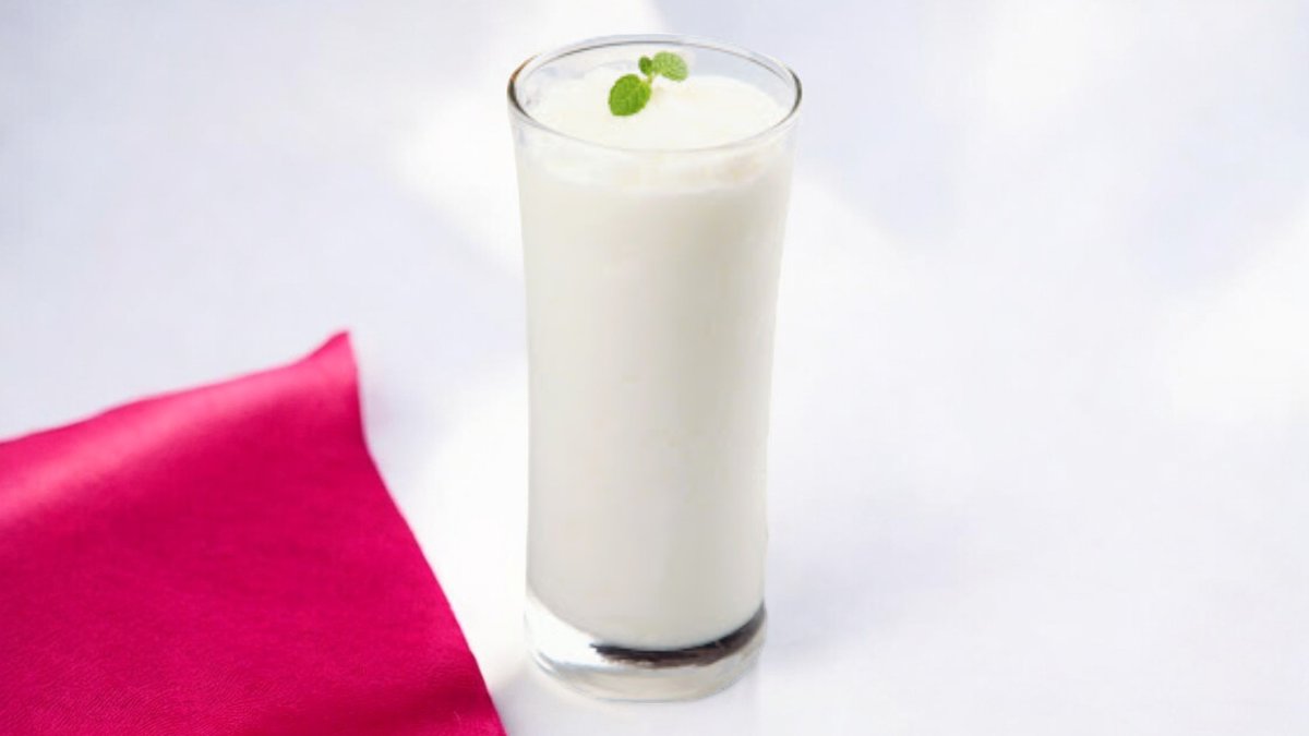 Salty (Sós) Lassi