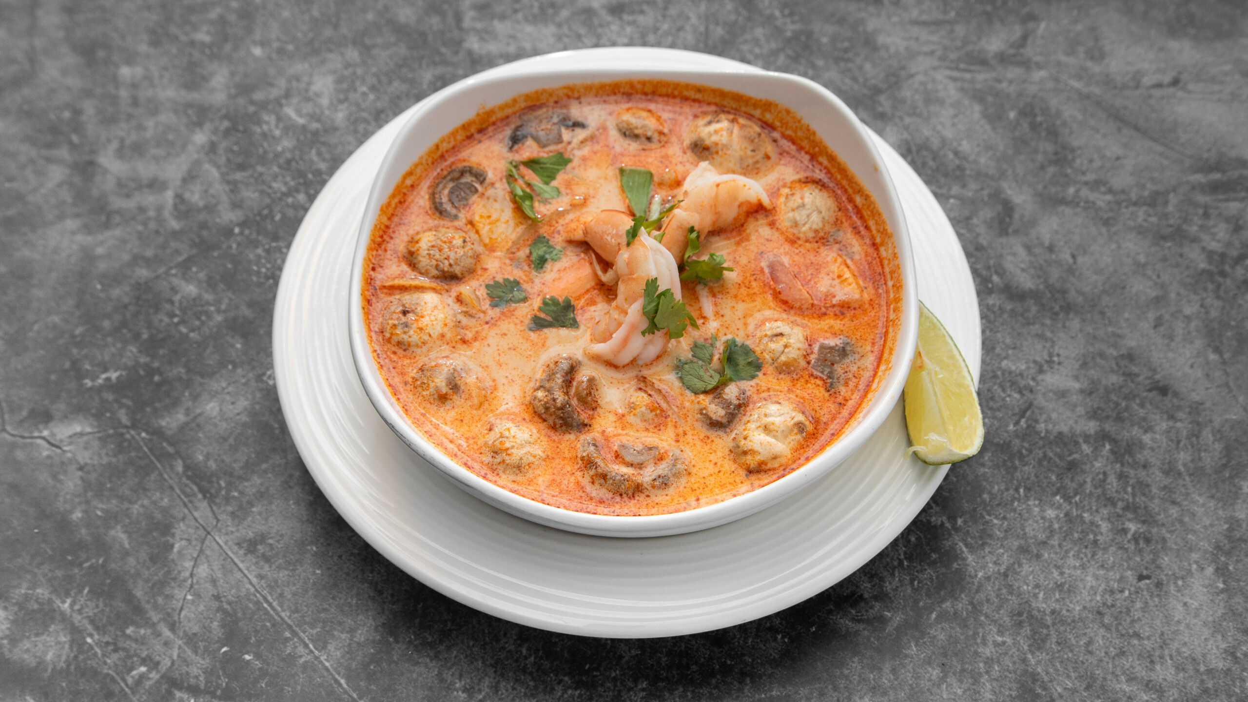 Tom Kha
