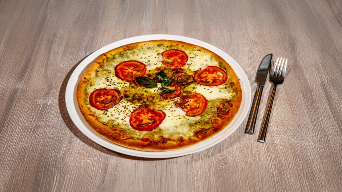 Pizza Caprese
