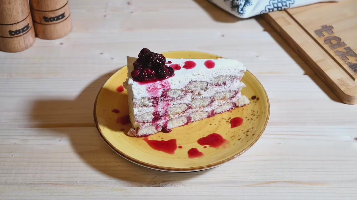Tiramisu cu fructe de padure