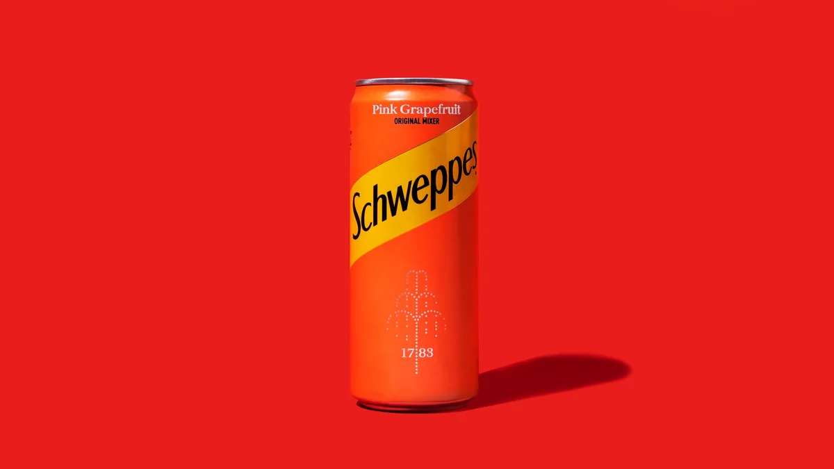 Schweppes Pink Grapefruit Soda 0.33 l