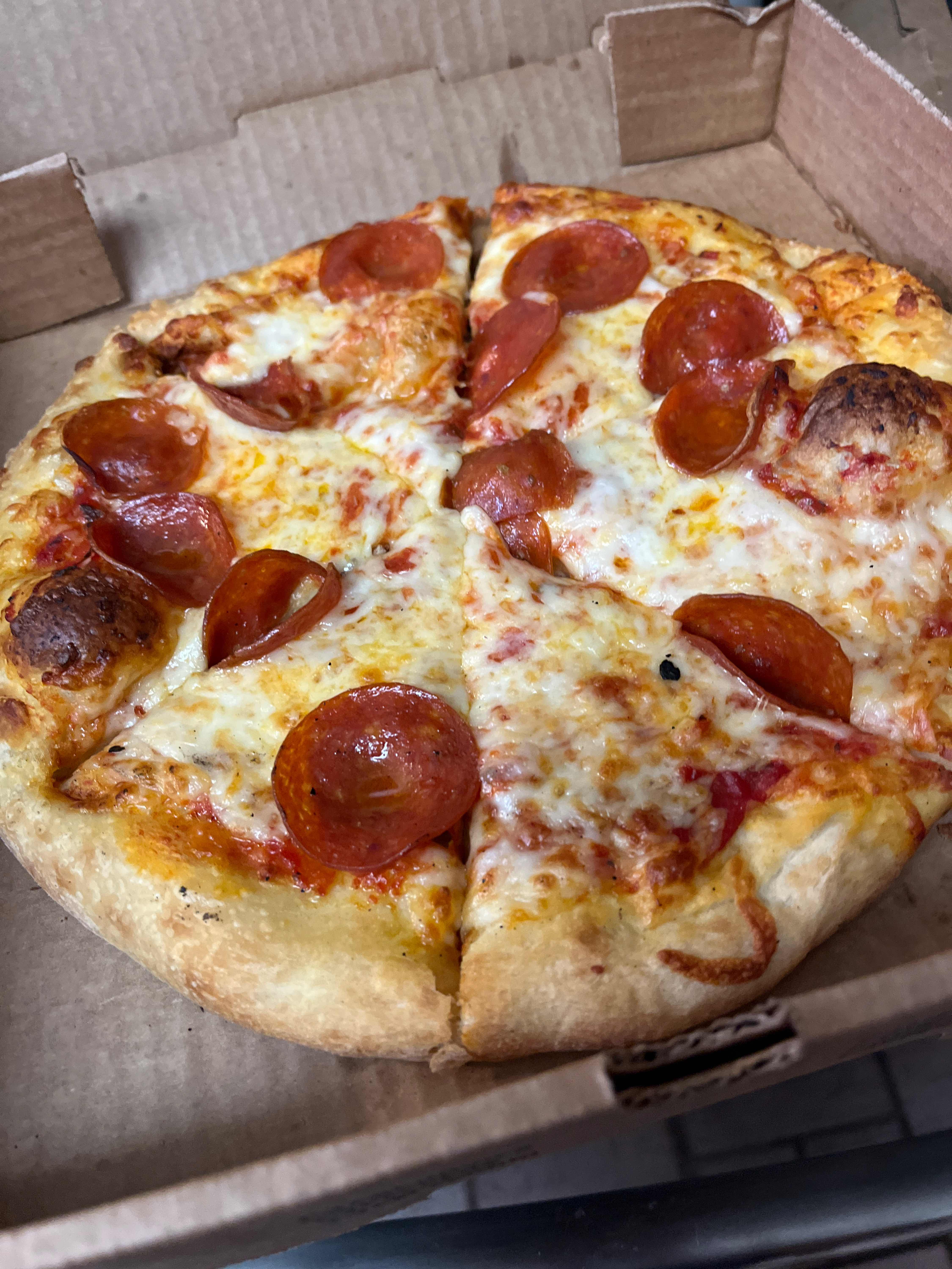 Customizable Pizzas 10'-24'