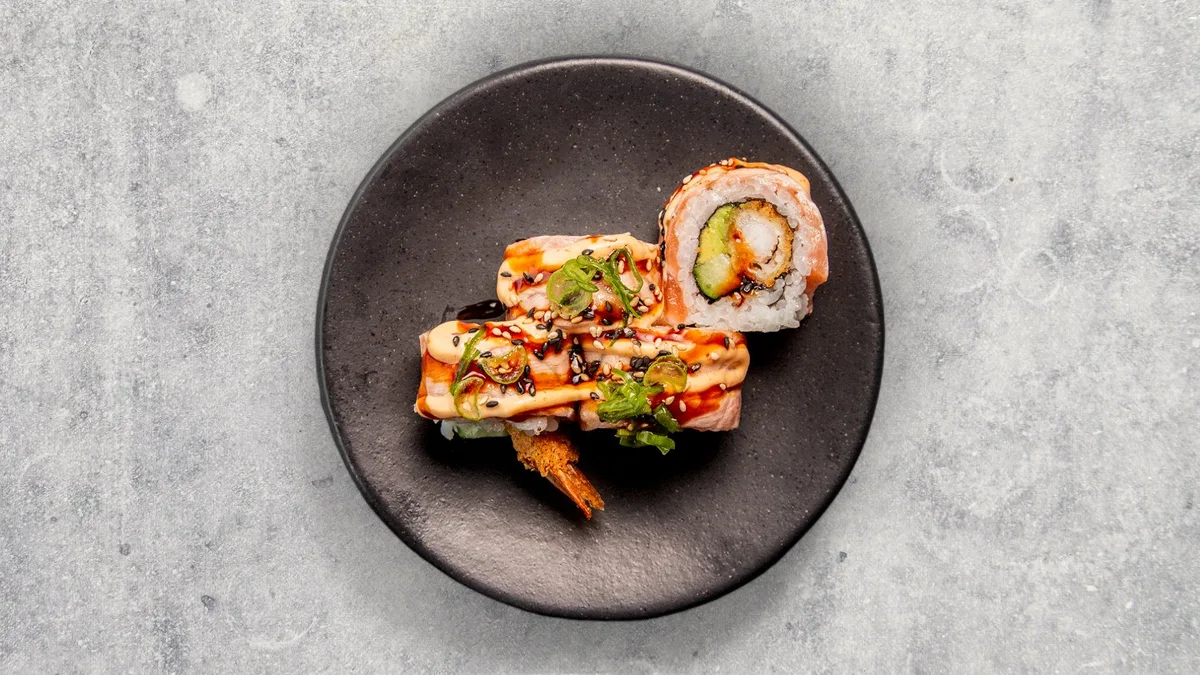 Kaburimaki Grilled Salmon Dragon (8 stk)