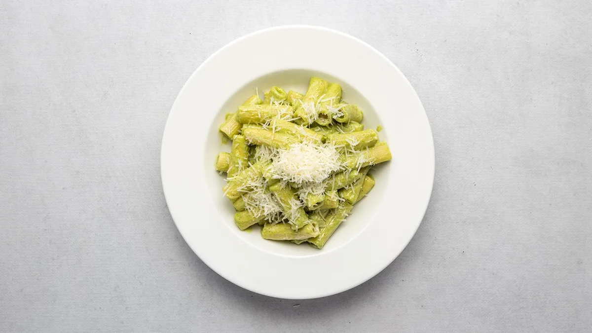 Rigatoni z kurczakiem i pesto